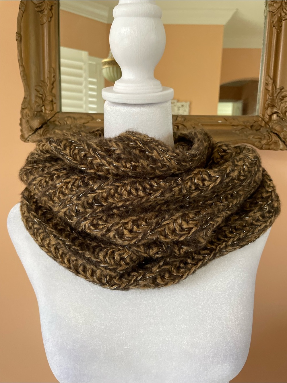 Handmade Cozy Acrylic Brown Knit Infinity Tune Circle Scarf - Unbranded